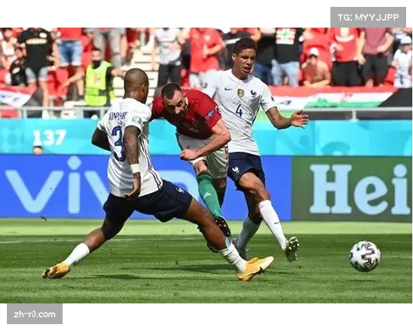 现场直击：匈牙利联赛“国家德比”，万名球迷营造狂热氛围